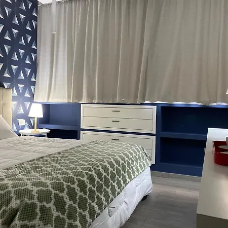 2b Fifteen Floor Bed & Breakfast 3*