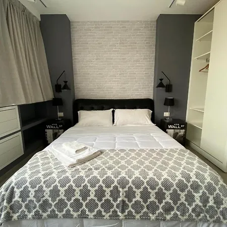 2b Fifteen Floor