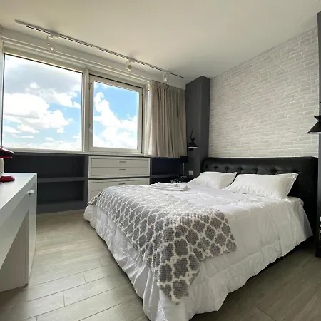 2b Fifteen Floor Bed & Breakfast Naples