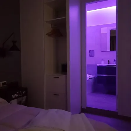 2b Fifteen Floor Bed & Breakfast Naples