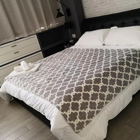 2b Fifteen Floor Bed & Breakfast